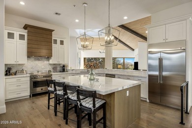 Timeless desert architecture meets refined modern livingpletely - photo 19