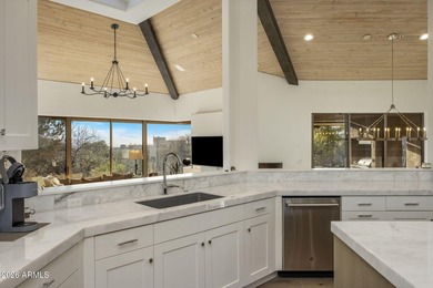 Timeless desert architecture meets refined modern livingpletely - photo 20