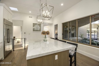 Timeless desert architecture meets refined modern livingpletely - photo 22