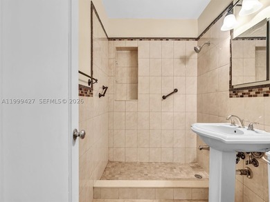 RARE OVERSIZED CORNER LOT IN THE HEART OF MIAMI! Exceptional - photo 22