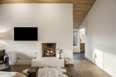 Timeless desert architecture meets refined modern livingpletely - photo 29