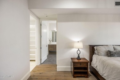 Timeless desert architecture meets refined modern livingpletely - photo 37