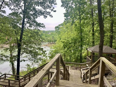 Indulge in the River Lifestyle! This beautiful waterfront home - photo 3