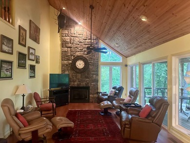 Indulge in the River Lifestyle! This beautiful waterfront home - photo 7