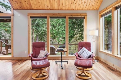 Exceptional Kalama River estate on 2.76 private acres with - photo 9