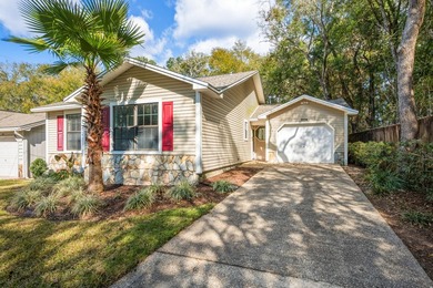 HUGE PRICE REDUCTION! Welcome home to this beautifully renovated - photo 2