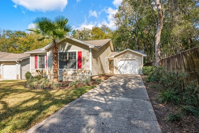 HUGE PRICE REDUCTION! Welcome home to this beautifully renovated - photo 6