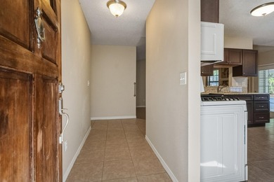 HUGE PRICE REDUCTION! Welcome home to this beautifully renovated - photo 10