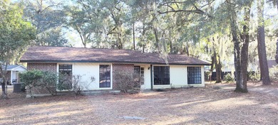 Fixer Upper Special. Great Ranch home in Port Royal . Quiet Cul