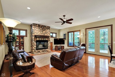 Discover luxury & privacy in this exquisite executive home. This - photo 16