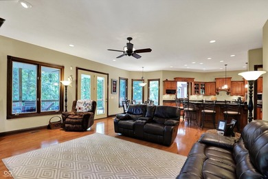 Discover luxury & privacy in this exquisite executive home. This - photo 17