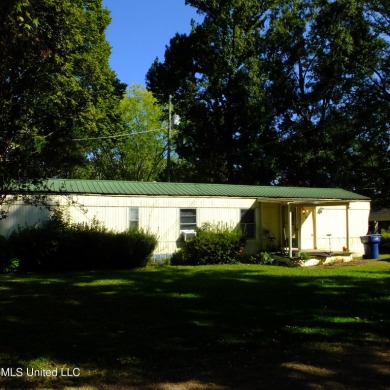 Lake Home For Sale in Sardis, Mississippi