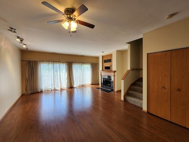Spacious 3 bedroom, 2.5 bath Condo located in the desirable - photo 2