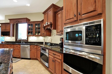 Discover luxury & privacy in this exquisite executive home. This - photo 24