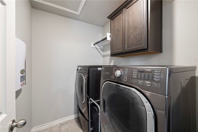 Welcome to 2218 Spoonbill, a move-in ready gem on the desirable - photo 25
