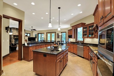 Discover luxury & privacy in this exquisite executive home. This - photo 25