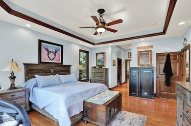 Discover luxury & privacy in this exquisite executive home. This - photo 30