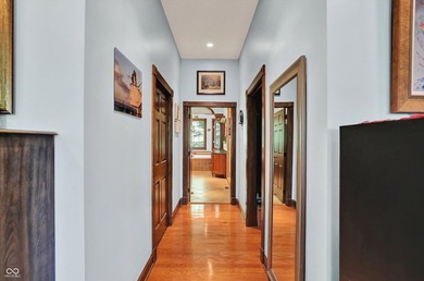 Discover luxury & privacy in this exquisite executive home. This - photo 31