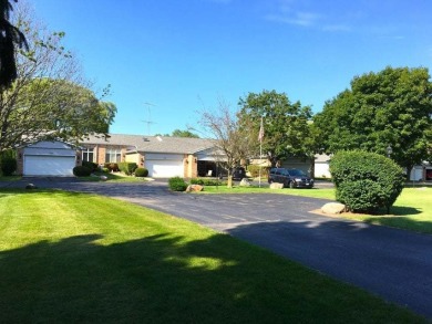 Lake Townhome/Townhouse For Sale in Elkhorn, Wisconsin