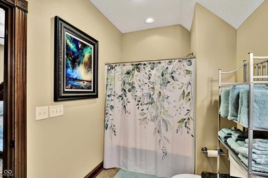 Discover luxury & privacy in this exquisite executive home. This - photo 43