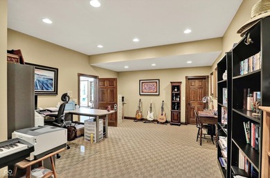 Discover luxury & privacy in this exquisite executive home. This - photo 60