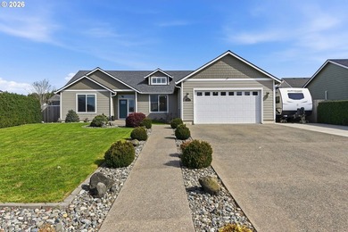 Turnkey 4-bedroom, 2-bath single-level home located on a quiet - photo 1