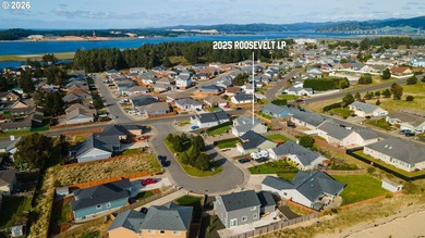 Turnkey 4-bedroom, 2-bath single-level home located on a quiet - photo 3