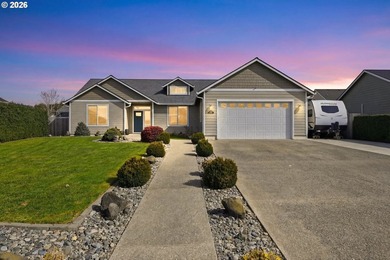 Turnkey 4-bedroom, 2-bath single-level home located on a quiet - photo 5