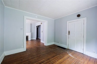 Excellent investment or owner-occupant opportunity in - photo 12