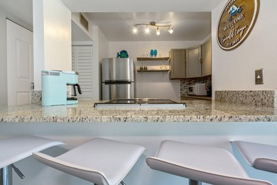 Welcome to Gulf Terrace in the heart of Destin! This one-bedroom - photo 12