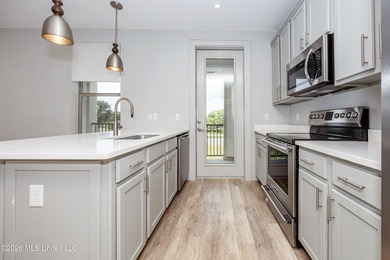 Welcome to luxury-inspired living at Ocean Springs' Inlet - photo 15