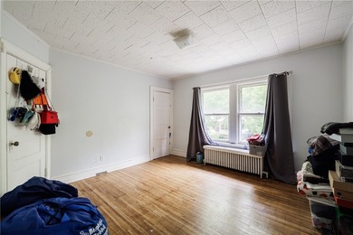 Excellent investment or owner-occupant opportunity in - photo 16