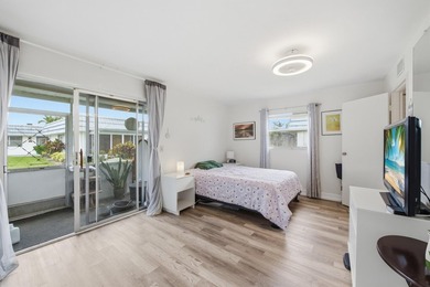 Welcome to this charming one-bedroom, one-and-a-half-bath Villa - photo 17