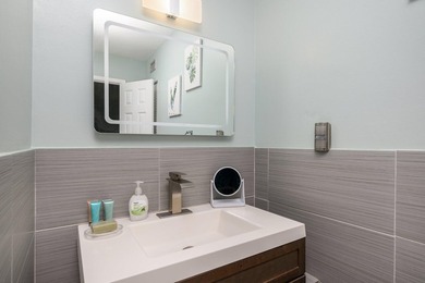 Welcome to Gulf Terrace in the heart of Destin! This one-bedroom - photo 19