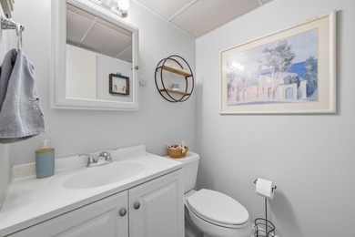 Welcome to this charming one-bedroom, one-and-a-half-bath Villa - photo 19