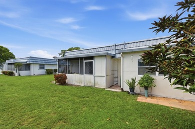Welcome to this charming one-bedroom, one-and-a-half-bath Villa - photo 26