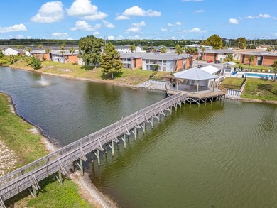 Welcome to Gulf Terrace in the heart of Destin! This one-bedroom - photo 27