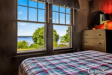 Enchanting seasonal cottage with 188.5 ft. of private White Lake - photo 27