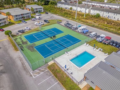 Welcome to Gulf Terrace in the heart of Destin! This one-bedroom - photo 33