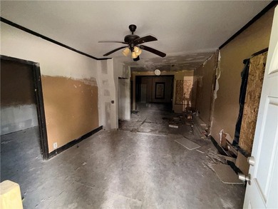 ATTENTION INVESTORS AND REHAB SPECIALISTS! DON'T MISS THIS - photo 6