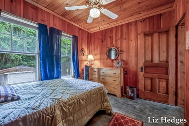 Enchanting seasonal cottage with 188.5 ft. of private White Lake - photo 36