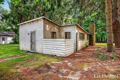 Enchanting seasonal cottage with 188.5 ft. of private White Lake - photo 41