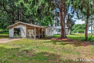 Enchanting seasonal cottage with 188.5 ft. of private White Lake - photo 44