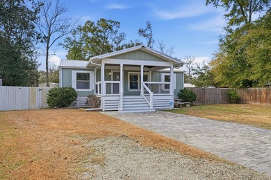 Welcome to 140 Palmetto Ave in Freeport! This beautifully - photo 3