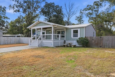 Welcome to 140 Palmetto Ave in Freeport! This beautifully - photo 4