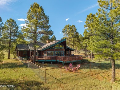 Fantastic 3 bed, 2.5 bath true log cabin on 1.1 acres in - photo 11