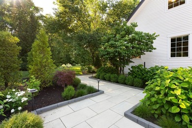 Welcome to 19 Cavendish Way, where exceptional architecture and - photo 18