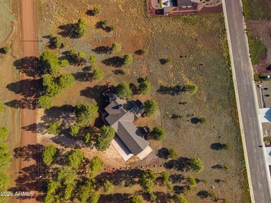 Fantastic 3 bed, 2.5 bath true log cabin on 1.1 acres in - photo 22
