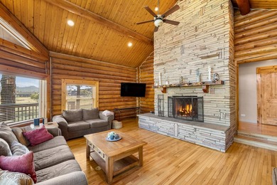 Fantastic 3 bed, 2.5 bath true log cabin on 1.1 acres in - photo 26