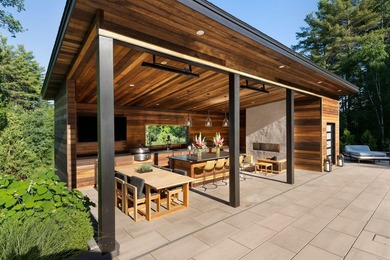 Welcome to 19 Cavendish Way, where exceptional architecture and - photo 26